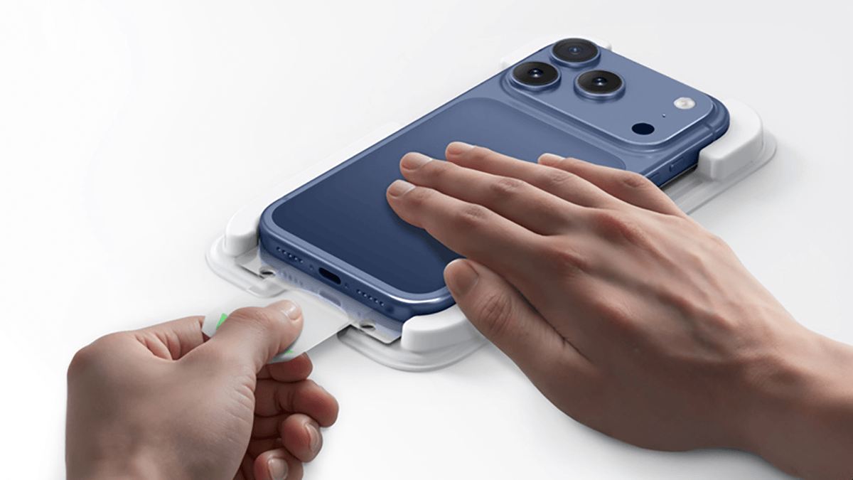Apply the EyeFly3D film with the Easy Align Tray